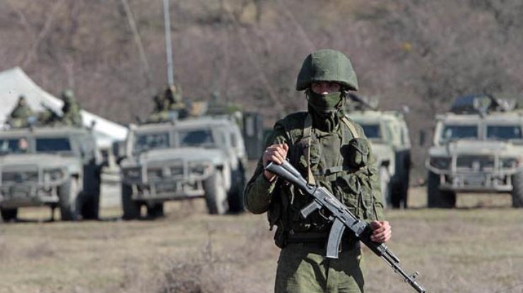 На украинской границе с Крымом возросло количество российских военных 