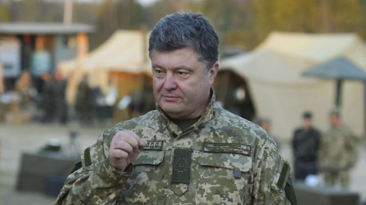 Порошенко усилил боеготовность украинских войск