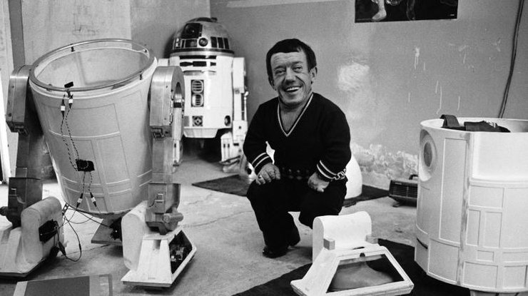 Актер Кенни Бейкер, сыгравший робота R2-D2, скончался