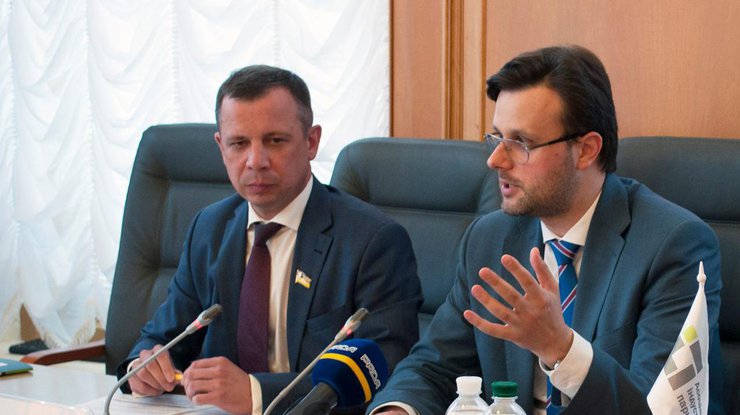 Виктор Галасюк: Стабильность гривны под угрозой из-за промедления властей