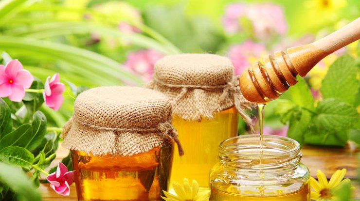 Топ-5 способов использовать мед вместо косметики