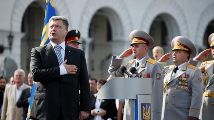 Порошенко выступил на параде в Киеве 