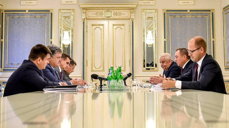 Порошенко встретился с министром иностранных дел Республики Беларусь