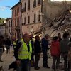 Землетрясения в Италии: число жертв стремительно растет 