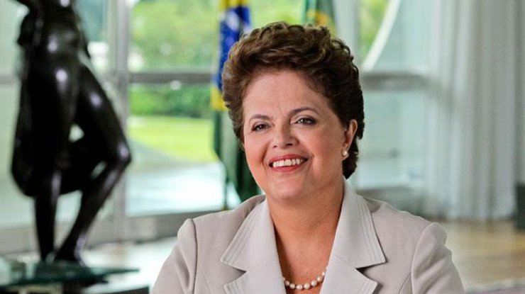 Сенат Бразилии объявил президенту страны Дилме Русеф импичмент