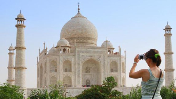 Туристкам посоветовали не носить юбки в Индии Фото: y-axis.com