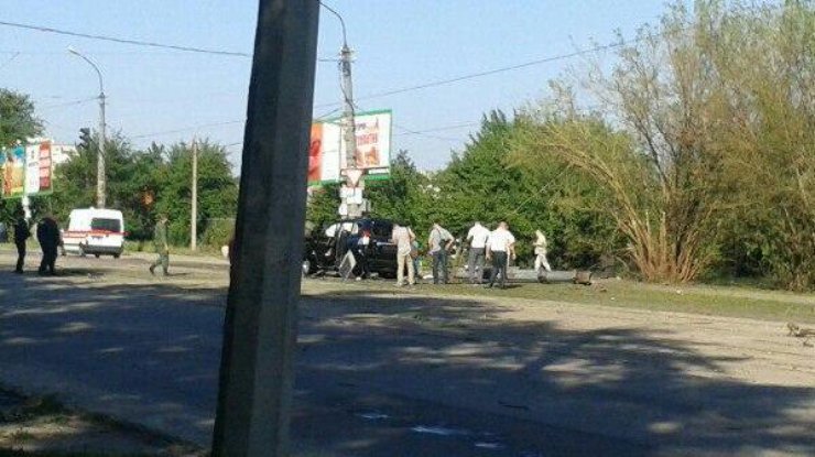 Наблюдатели ОБСЕ посетили место взрыва авто Плотницкого
