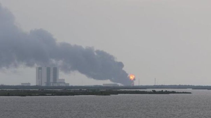 В США во время тестирования взорвалась ракета Falcon 9