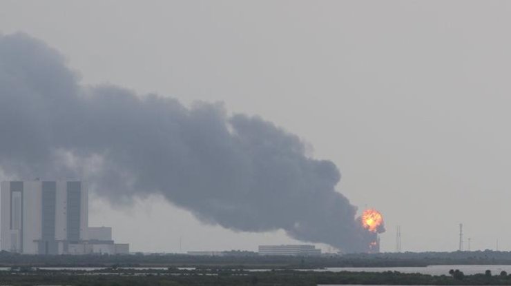 Во Флориде взорвалась ракета-носитель Falcon 9 