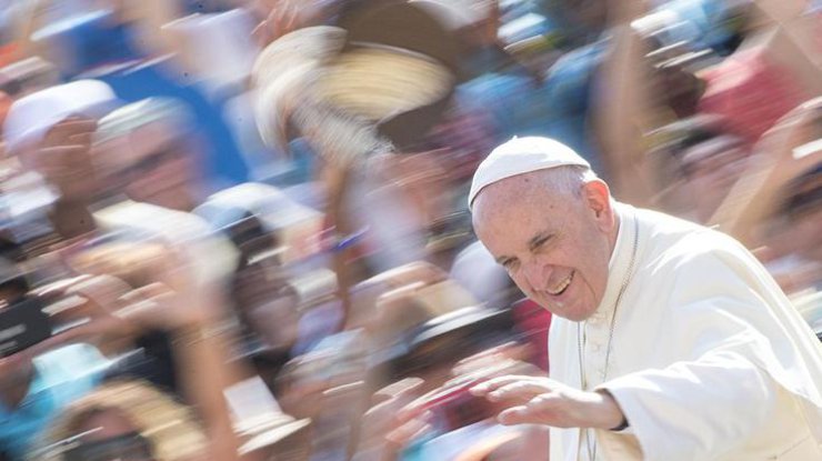 Папа Римский собрал для украинских нищих 8 млн евро 