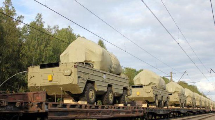 Россия перебросила на Донбасс десятки танков
