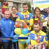 У Львові паралімпійців зустріли квітами та кульками