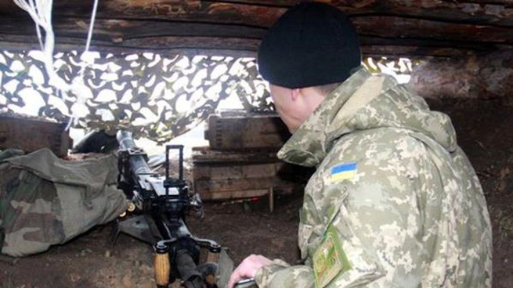 На Донбассе боевики выпустили более 40 мин по украинским позициям