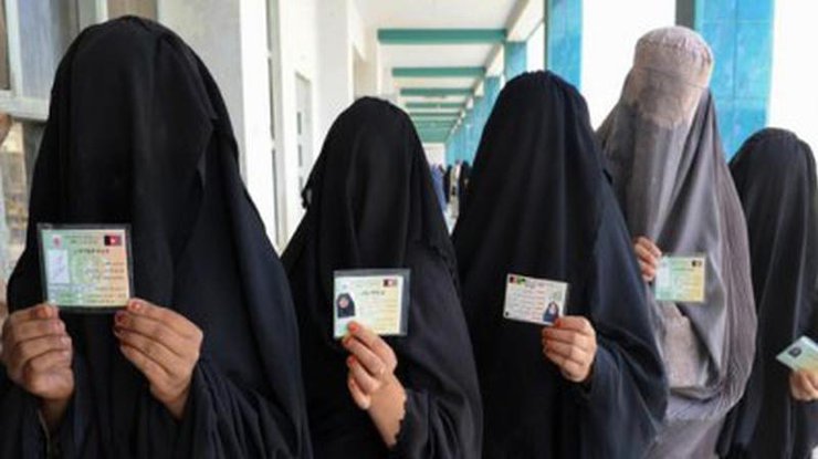 В Саудовской Аравии женщины просят отменить мужскую опеку