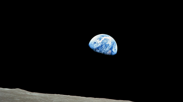 "Восход Земли". Фото NASA