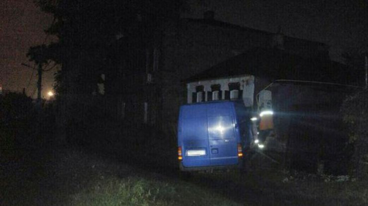 В Харькове микроавтобус въехал в дом