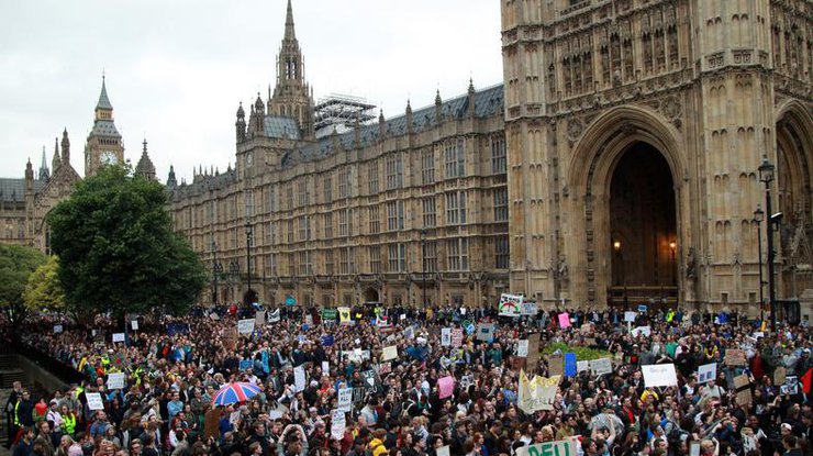 В Великобритании митингуют против выхода страны из Евросоюза