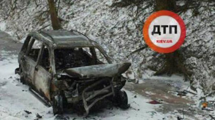 Смертельное ДТП в Хмельницкой области: автомобиль с людьми сгорел дотла 