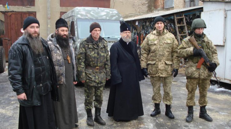 Капелланы УПЦ в зоне АТО поздравят с рождественскими праздниками военных