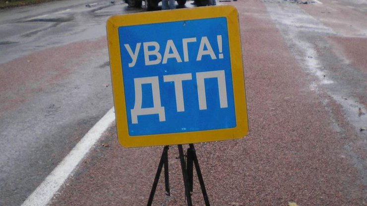 В Харькове столкнулись три автомобиля, четверо людей получили травмы