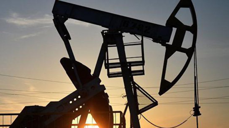 Мировые цены на нефть продолжают падать 