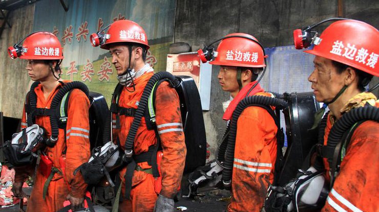 В Китае обрушилась шахта, погибли девять человек 