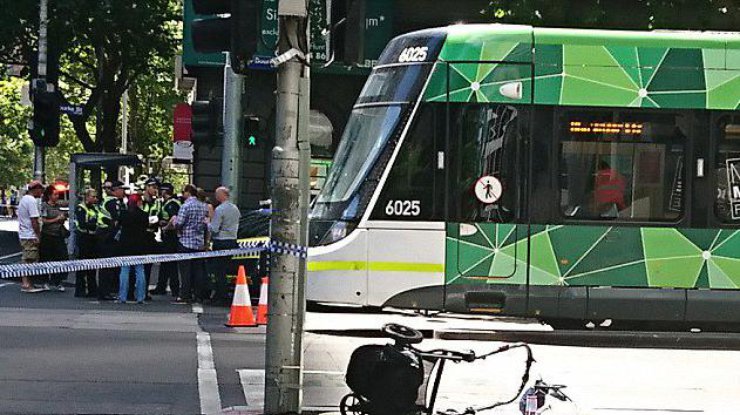 В Мельбурне автомобиль сбил пятерых пешеходов 