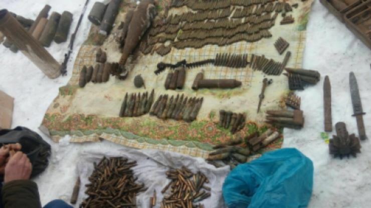 В Волынской области у местных жителей нашли арсенал оружия и боеприпасов 