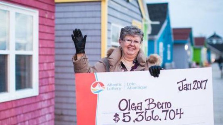 Жительница Канады выиграла в лотерею 4 млн благодаря приснившимся цифрам