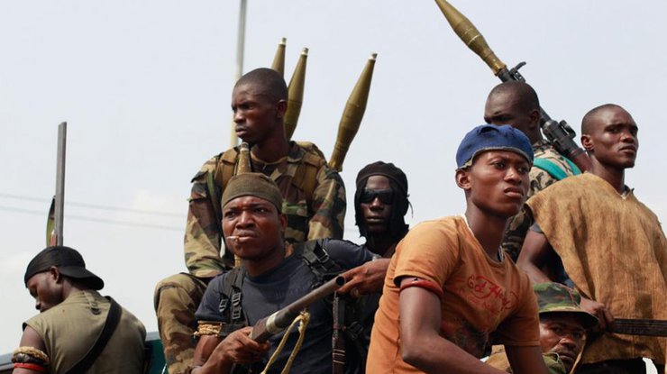 Министра Кот-д'Ивуара бунтовщики захватили в плен