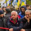Митингующие устанавливают палатки на Грушевского 