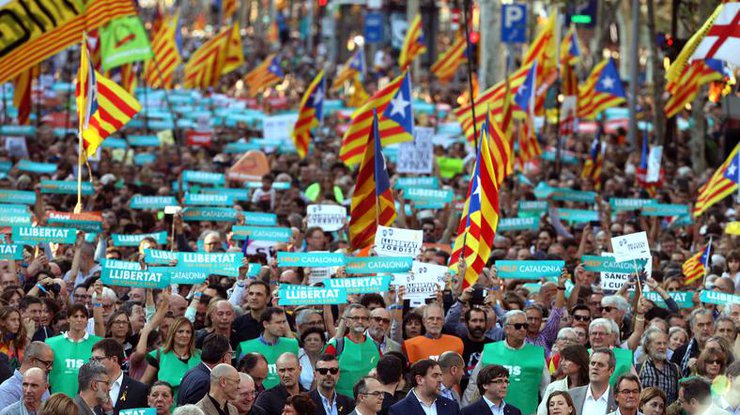 Независимость Каталонии: продолжаются многотысячные протесты 