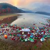 Золотая осень в Карпатах: как мусор "украшает" горы (фото) 