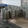 Зловмисники виготовляли підробний алкоголь у промислових масштабах (відео)
