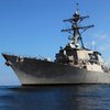 Потерял управление: японский буксир врезался в эсминец ВМС США