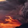 На Бали проснулся вулкан Агунг: отменили рейсы