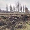 Огромные воронки и разрушенные дома: как выглядит Новолуганское после обстрела
