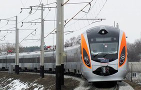 Новый год 2018: сколько украинцев встретят праздник в поездах