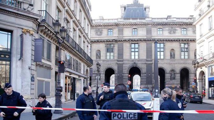 В Париже предотвратили атаку смертника / Фото: lefigaro.fr