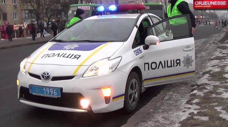 В Харькове полицейские остановили пьяного подполковника СБУ, но не смогли задержать 