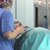 В Испании 64-летняя женщина родила двойню (видео) 