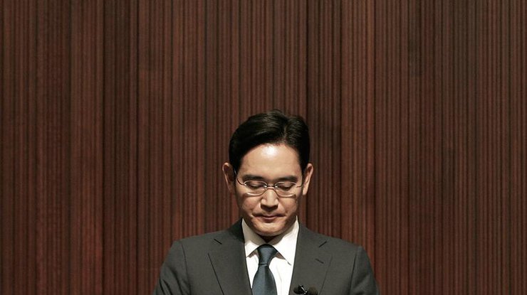 Суд арестовал вице-президента компании Samsung