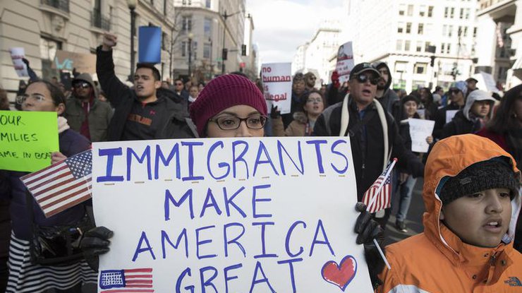 В США прошла акция "День без иммигрантов"