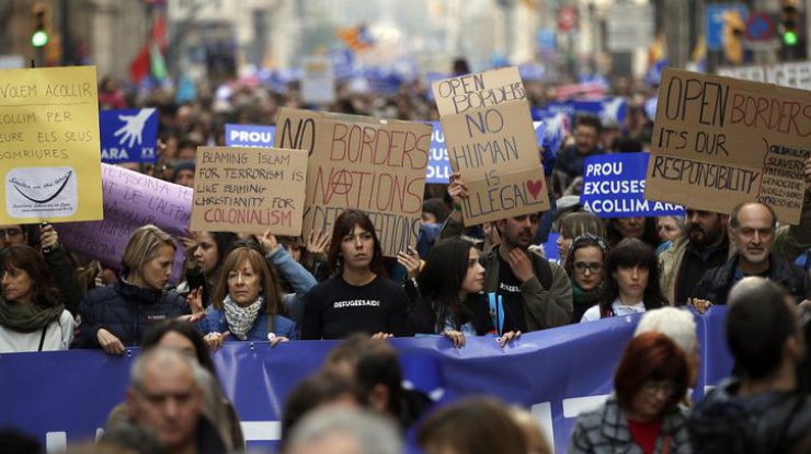 Протест в Барселоне: на улицы вышли 160 тысяч демонстрантов