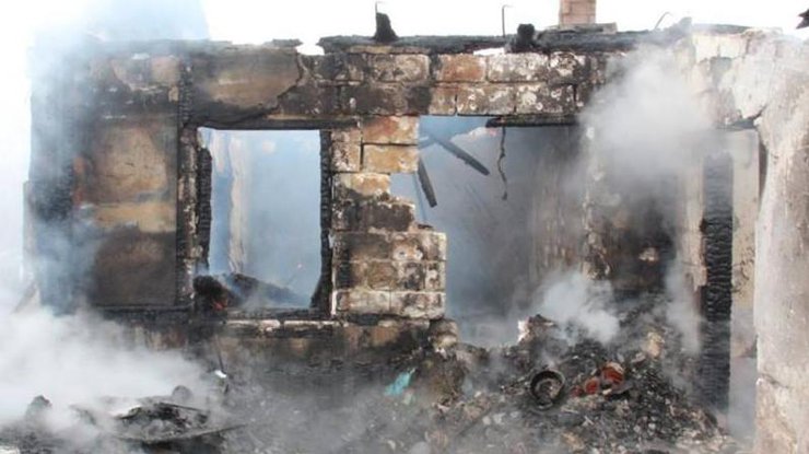 Бои в Авдеевке: боевики обстреляли пункты гуманитарной помощи 