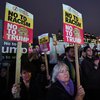 В Великобритании тысячи людей протестуют против визита Трампа