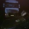 В Харькове грузовик смял легковушку