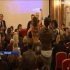 Активистка "Фемен" пыталась сорвать пресс-конференцию Ле Пен
