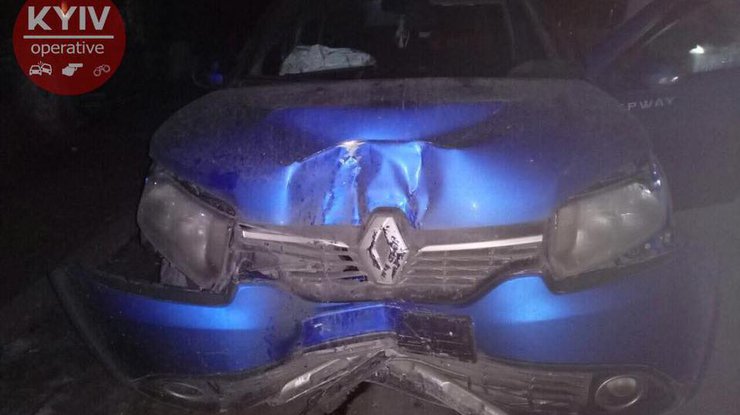 В Киеве угонщик разбил чужой автомобиль