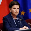 Премьер Польши обвинила президента Франции в шантаже